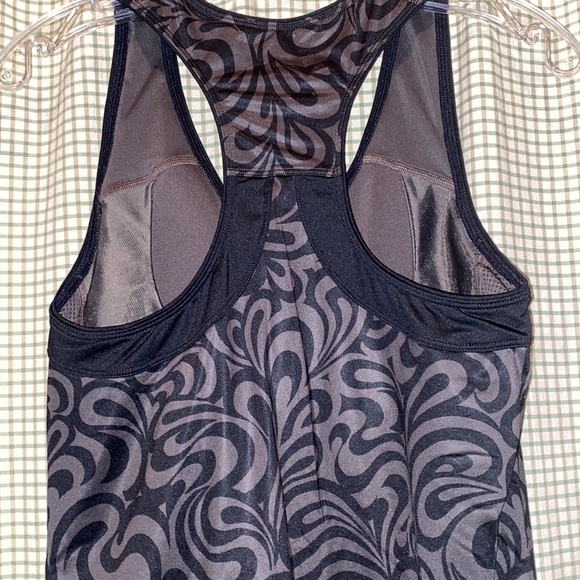 Reebok Razor Back Tank - Picture 5 of 6